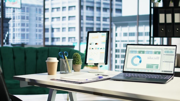 Jakie korzyści przynosi dostęp online do informacji o nieruchomościach?